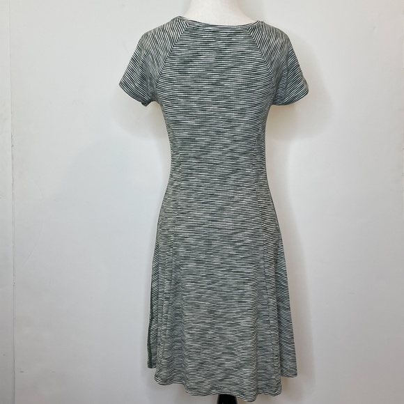 Topshop Green Striped Skater Stretch Dress - Picture 4 of 16